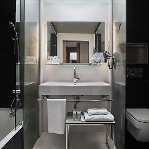 Petite Double Room